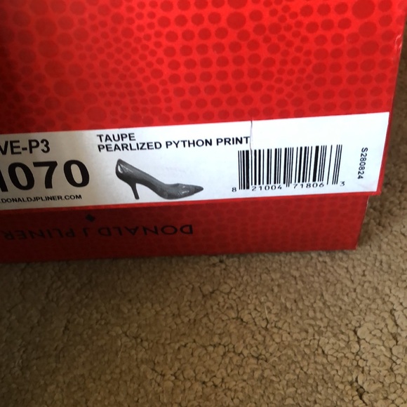 Donald Pliner 7M Python Heel - Picture 5 of 7